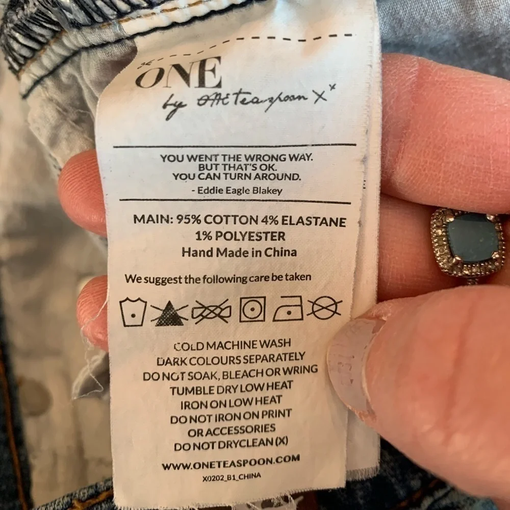 One Teaspoon Lovers Button Fly Jean Shorts Size 26
